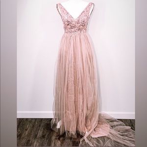 dress NEW custom made Europe